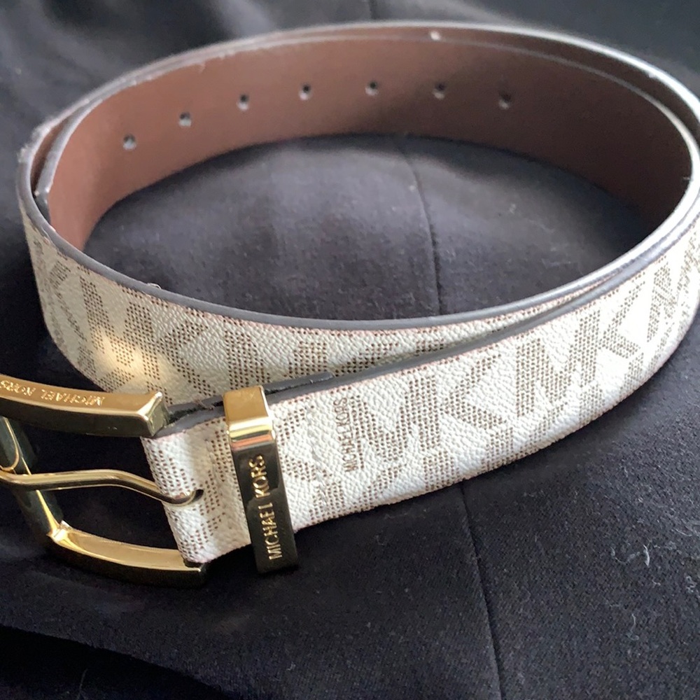 Michael Kors belt. Size Lg